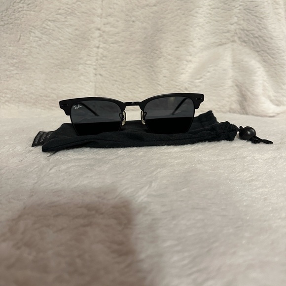Ray-Ban Classic Black Sunglasses RB3716 - Picture 1 of 9